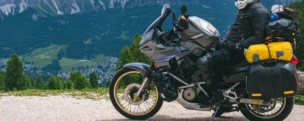 Pourquoi choisir un voyage à moto pour votre prochaine aventure